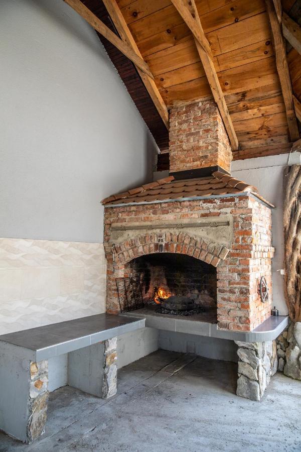 Apartman Mila Josipdol Esterno foto