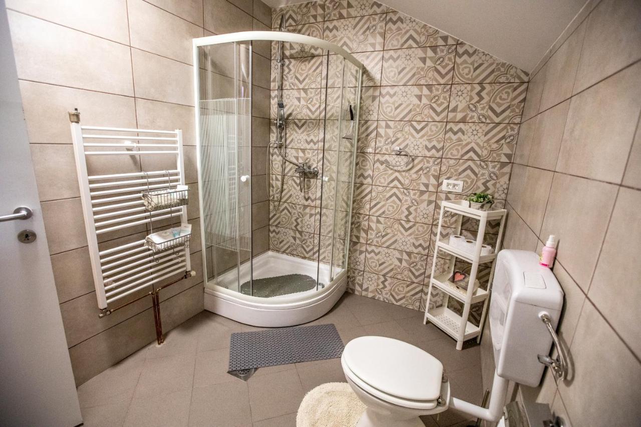 Apartman Mila Josipdol Esterno foto